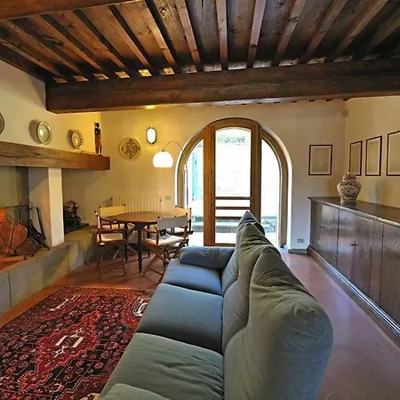 Cinzia Villa *